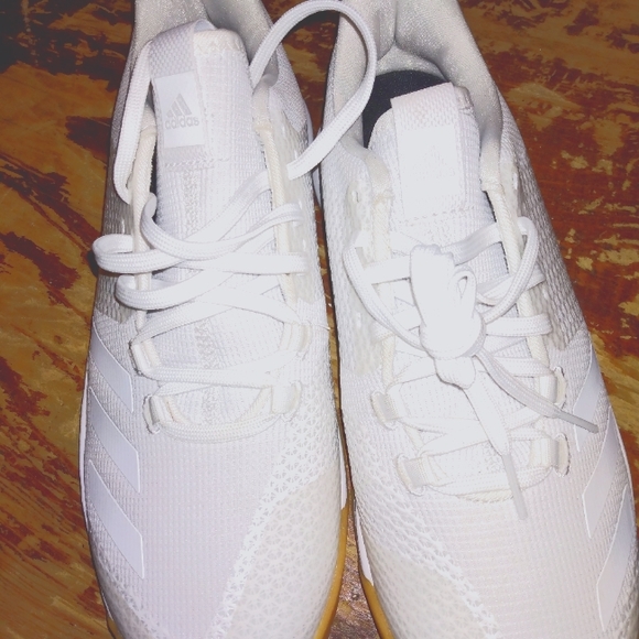 addidas Shoes - Adidas bounce size8white